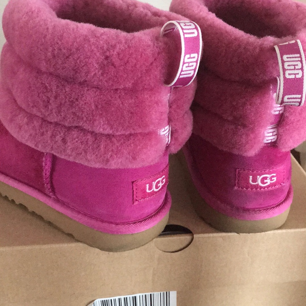 Ugg boots girls size 5 pink